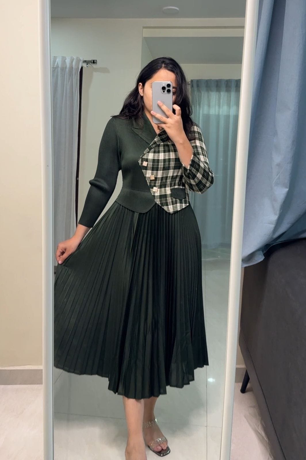 Levo Exclusive Pleated Dress - 4 image