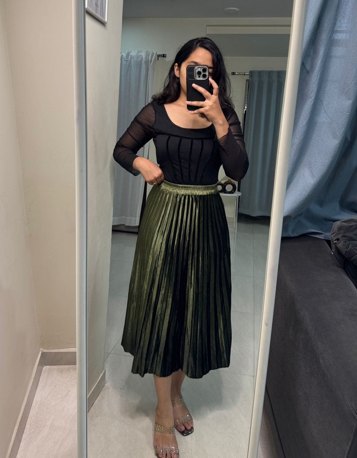 Velvet Pleated Skirts image 5