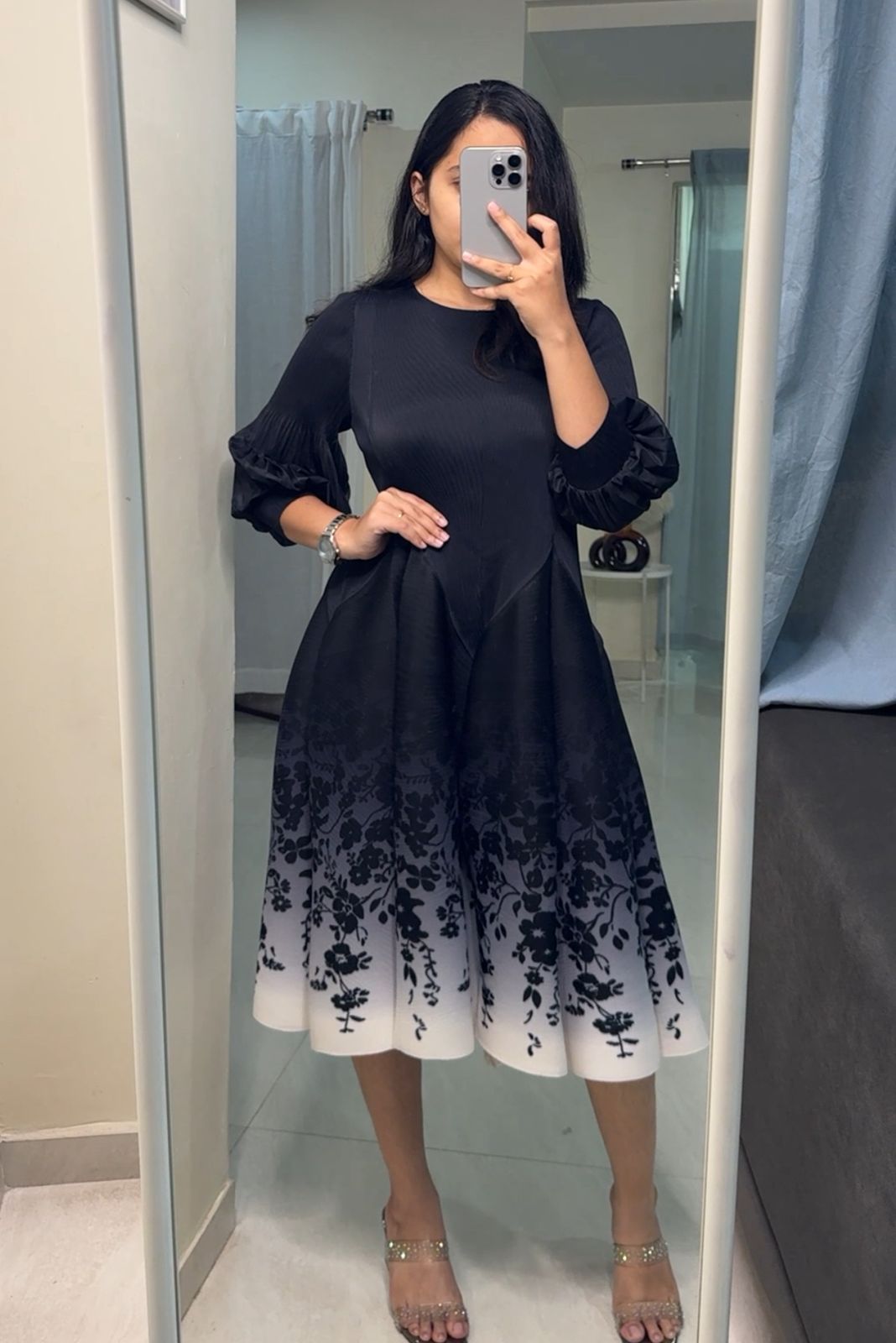Mona Exclusive Pleated Midi Dress