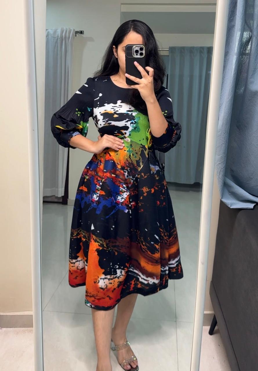 Mona Exclusive Pleated Midi Dress