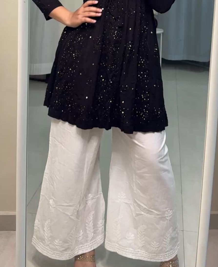 Siya Viscose Chikankari Mukaish Kurtis