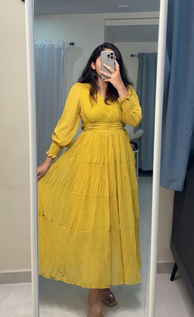 Iqra Pleated Dress image 6