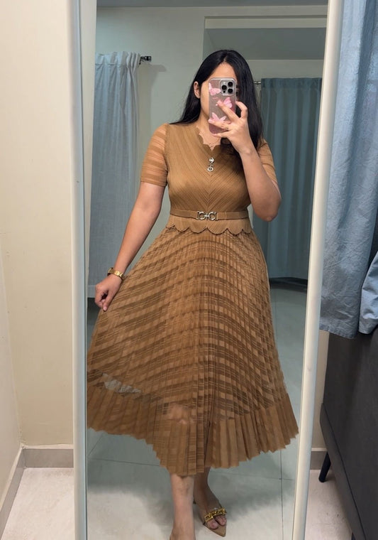 Molly Exclusive Pleated Dress