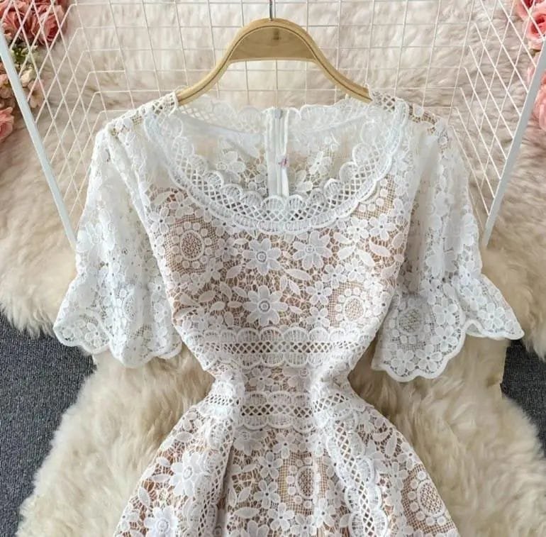 Helen Lace Frocks image 1