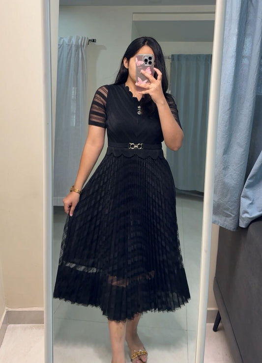 Molly Exclusive Pleated Dress