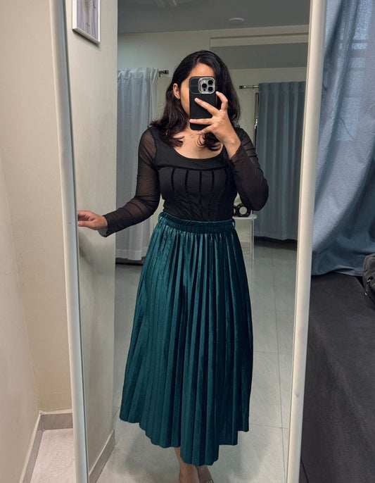 Velvet Pleated Skirts image 0