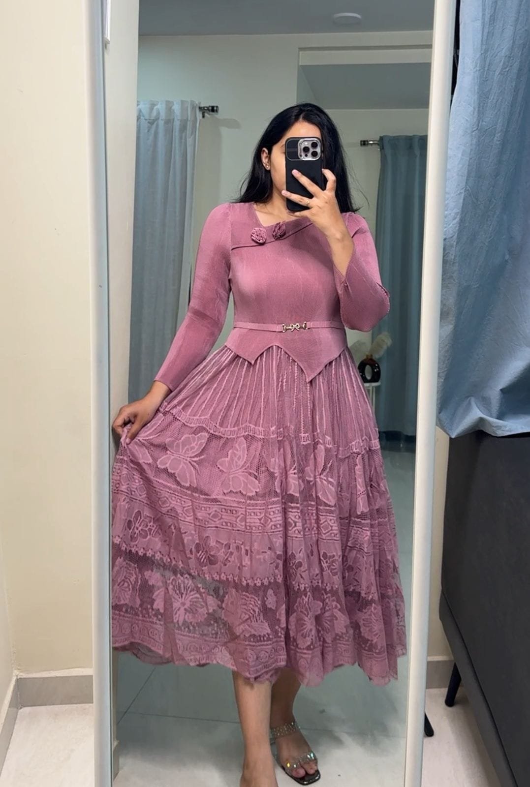 Maren Pleated Lace Dress - Lilac image