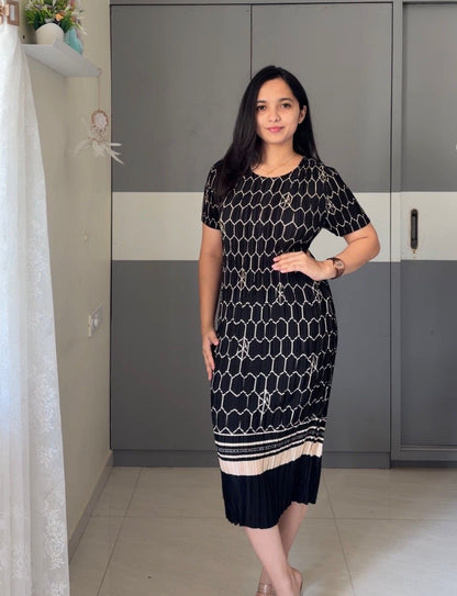 Tilly Pleated Midi Dress 3