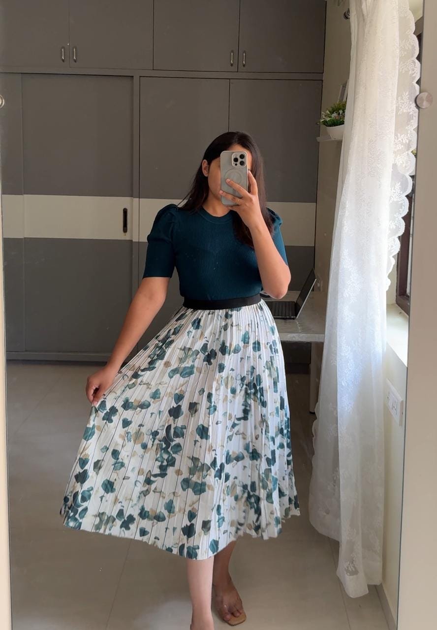 Chrissy Printed Skirts image 5