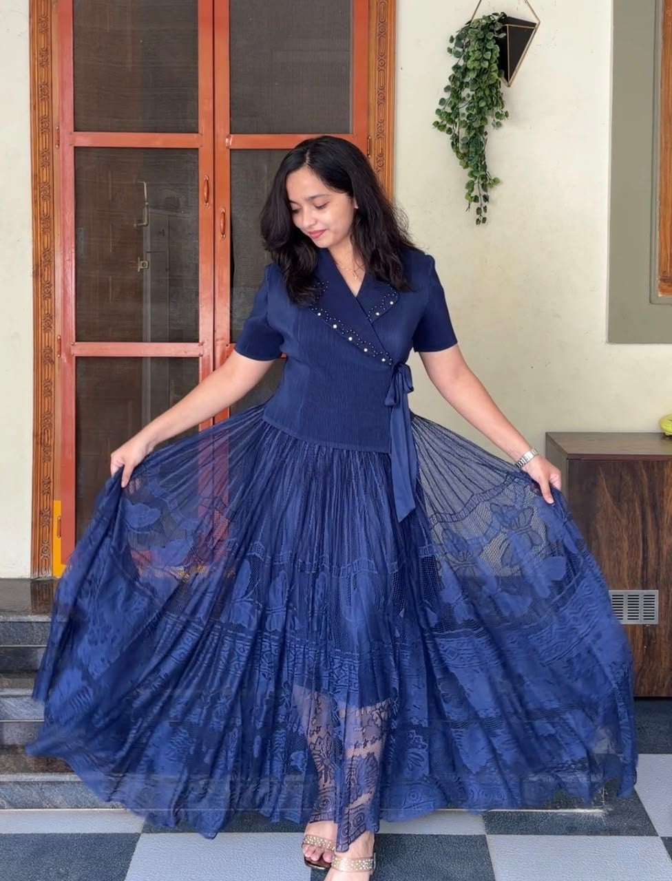 Heen Exclusive Lace Dress