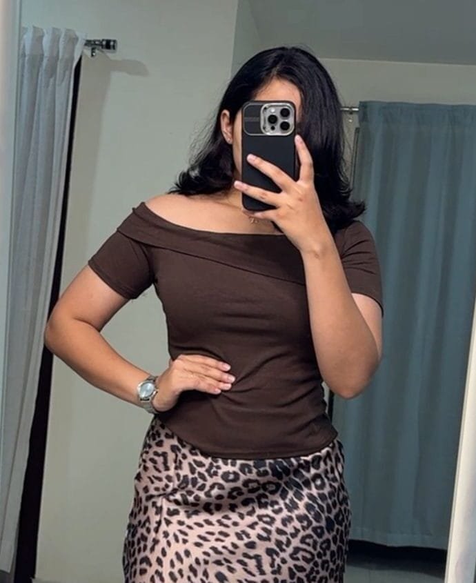 Jessa One Shoulder Top image 2