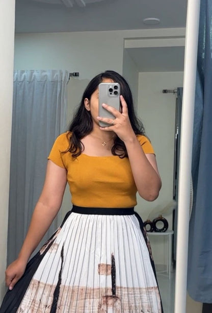 Sheri knit tops - Mustard image