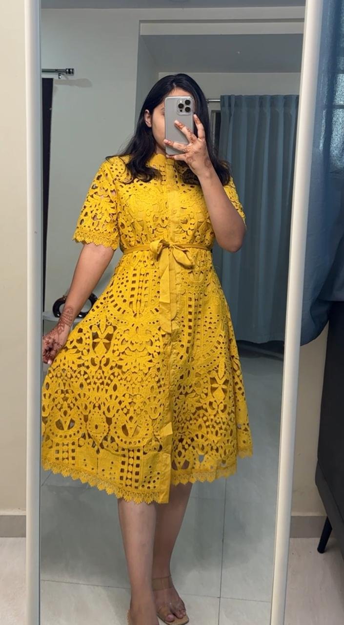 Antonia Lace Dress - Yellow image