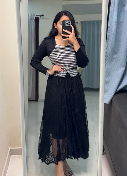 Tracy Elegant Lace Pleated Dress image 4