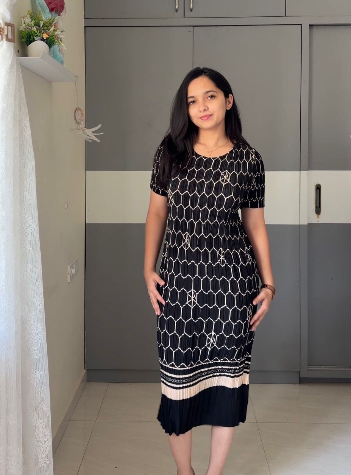 Tilly Pleated Midi Dress 3