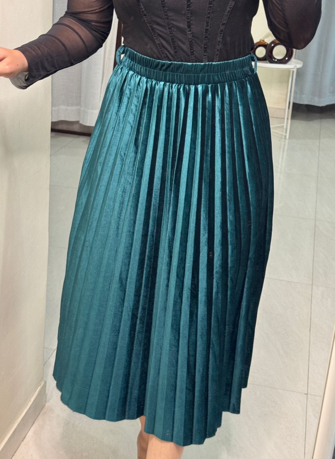 Velvet Pleated Skirts image 2