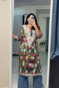 Reet Chikankari Kurti