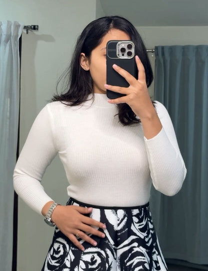 Saylor Knit Tops - White image