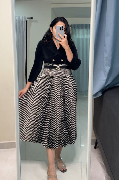 Levo Exclusive Pleated Dress - 5 image