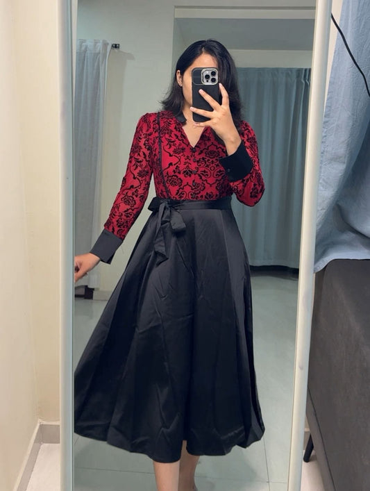 Xeni Velvet-Embossed Floral Dress image 0