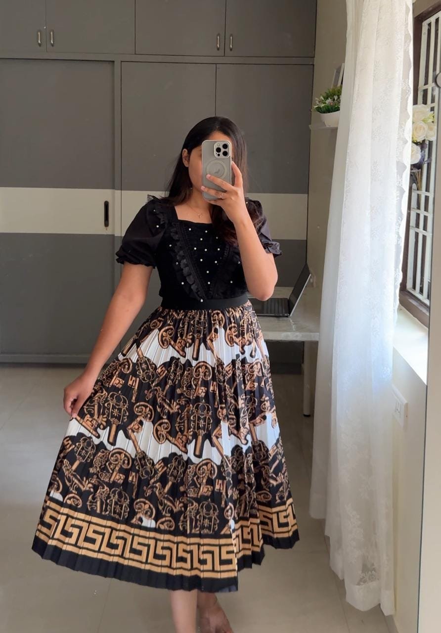 Chrissy Printed Skirts image 2