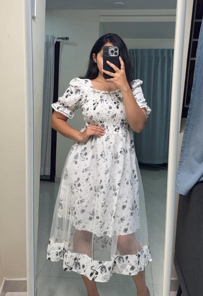Zhulia Floral Printed Mesh Dress - White image